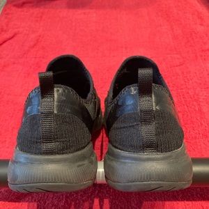 Women’s ASIC’s slip on shoe
